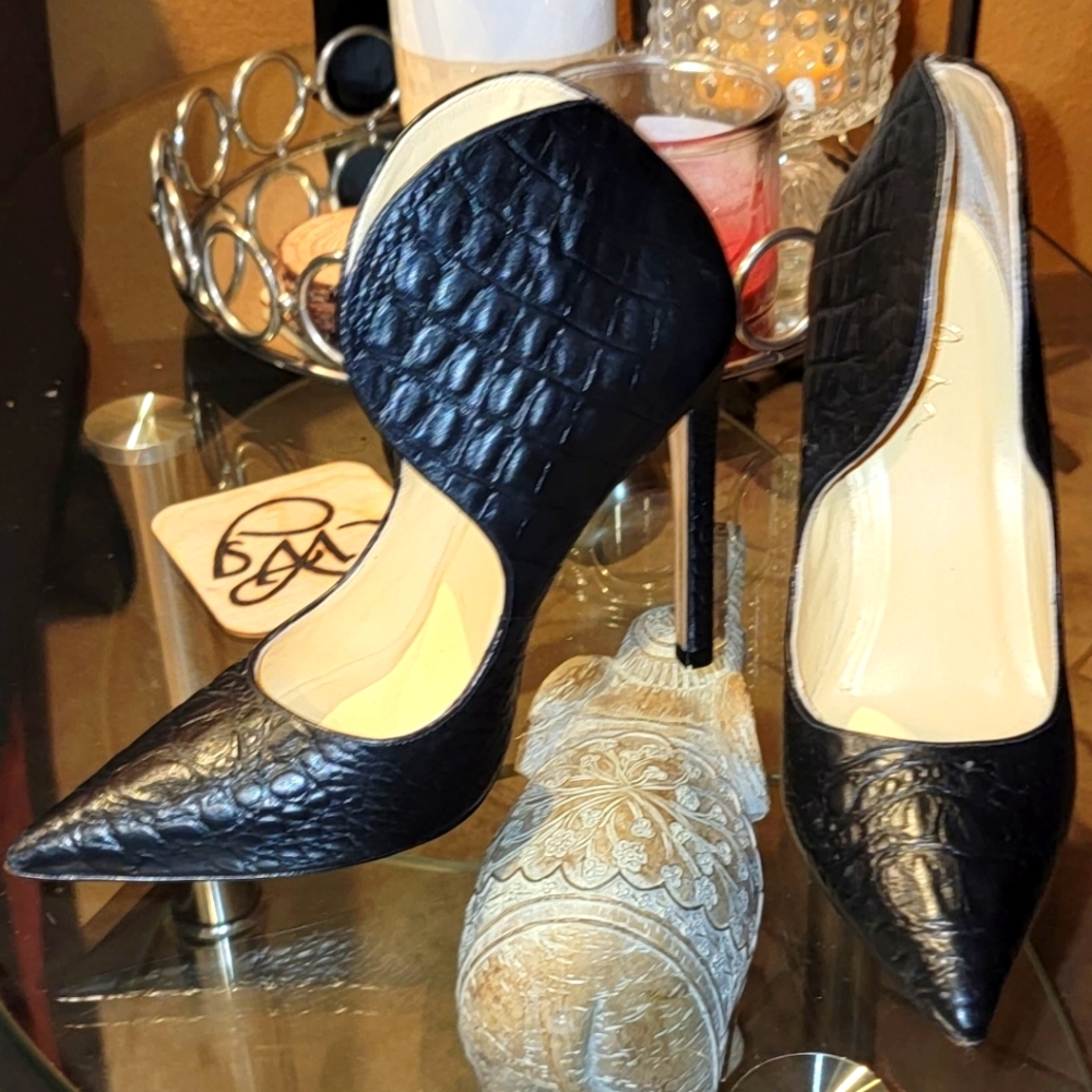 Yevrah Black Unique Heels Size 7